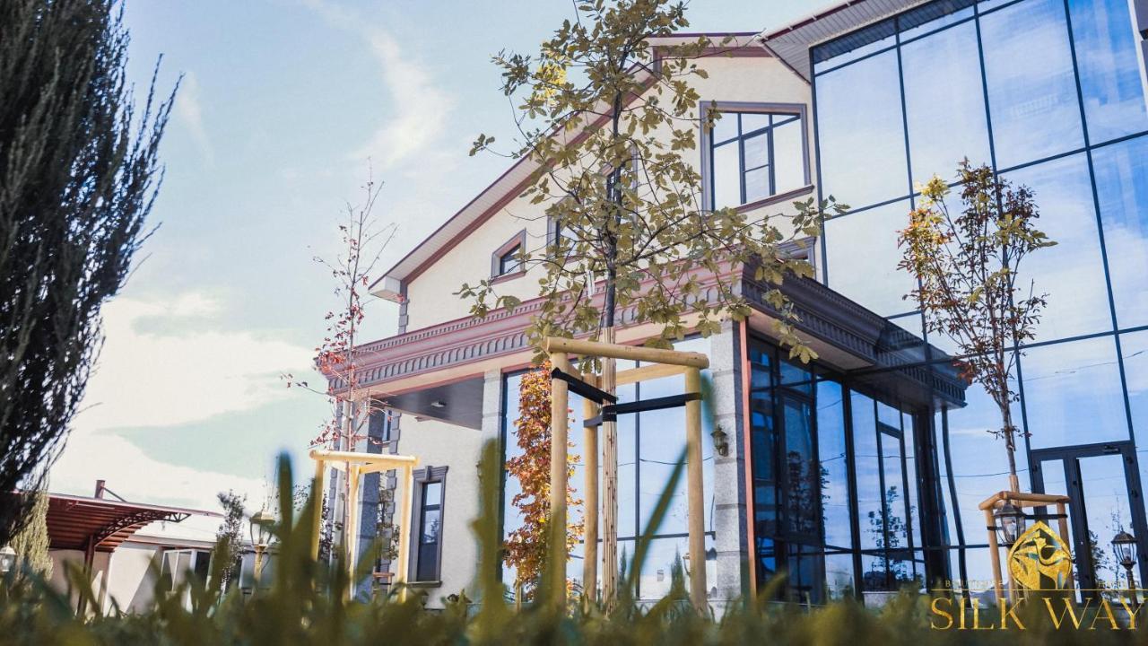 Boutique Hotel Silk Way Turkistan Екстер'єр фото