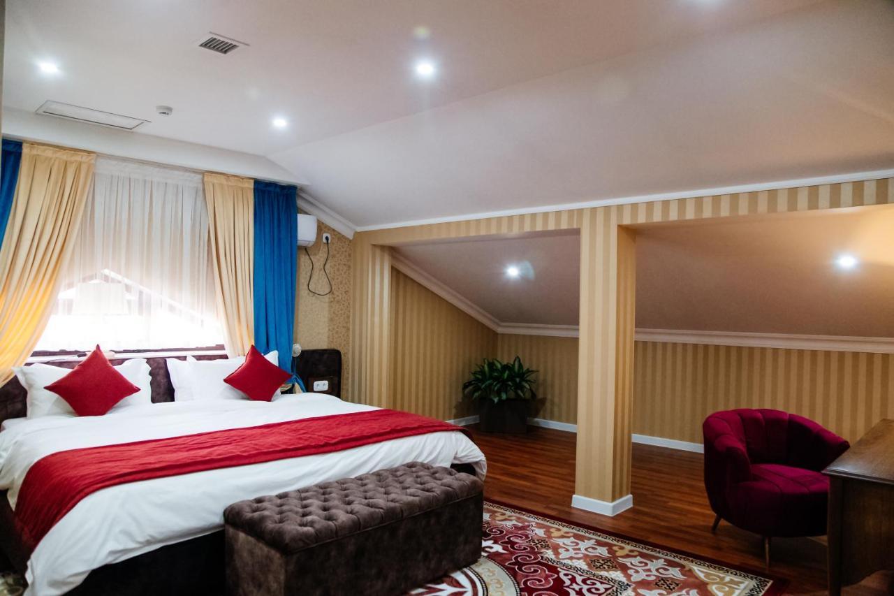 Boutique Hotel Silk Way Turkistan Екстер'єр фото